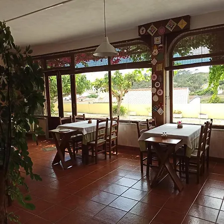 Alojamento de Acomodação e Pequeno-almoço Porto Monte 3*
